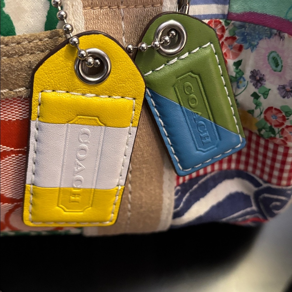 Coach Colorful Patchwork Travel Bagwith matching wristlet - Picture 5 of 11